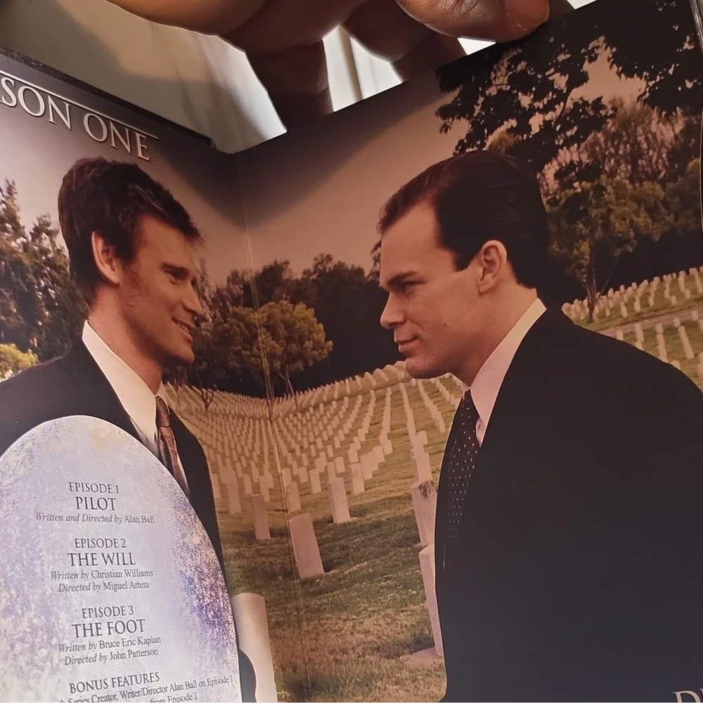 HBO Six Feet Under Complete Series 2001-2005 DVD Box Set w/Bonus Features - Picture 3 of 4